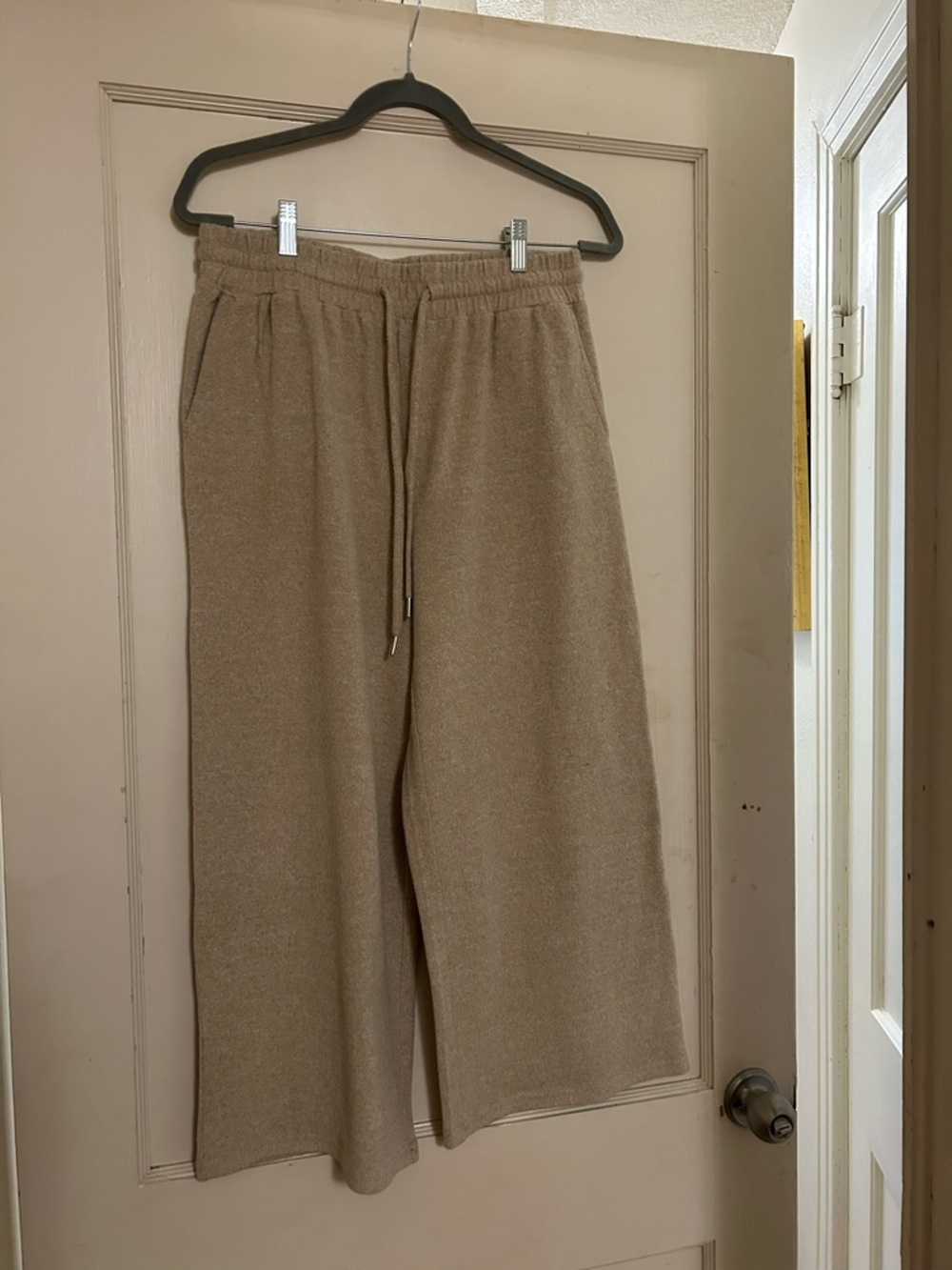 Time and Tru Neutral Beige Knit Lounge Pants